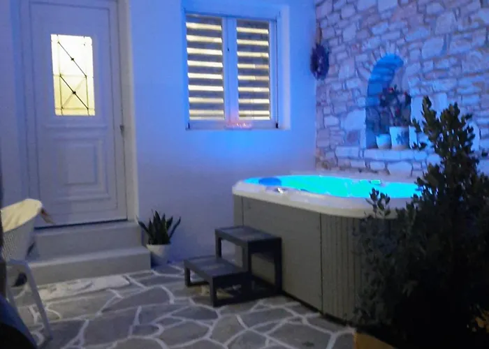 Apartamento Flora In Paros Naousa